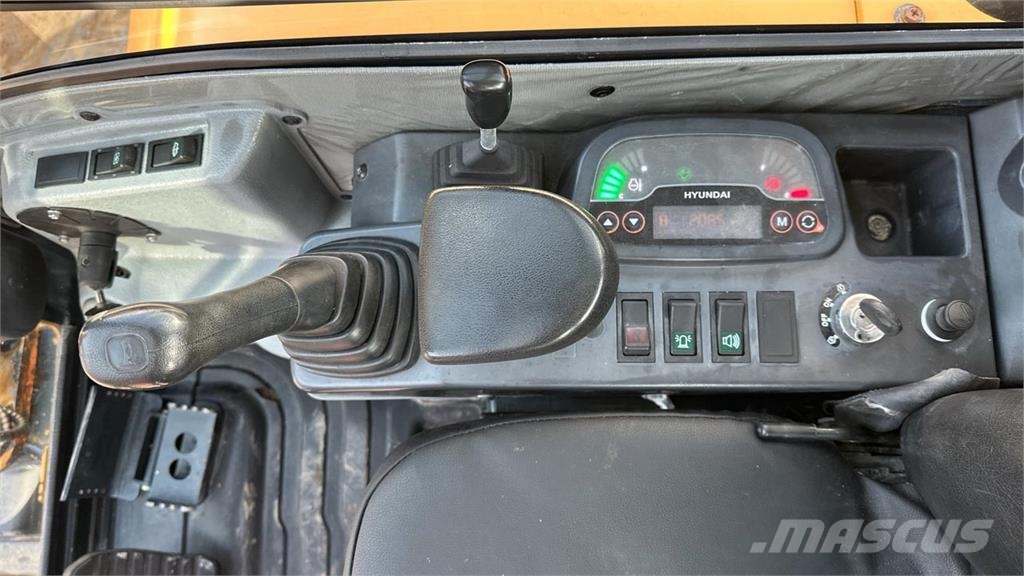 Hyundai ROBEX 35Z-9 소형 굴삭기 7톤 미만