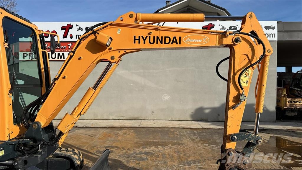 Hyundai ROBEX 35Z-9 소형 굴삭기 7톤 미만