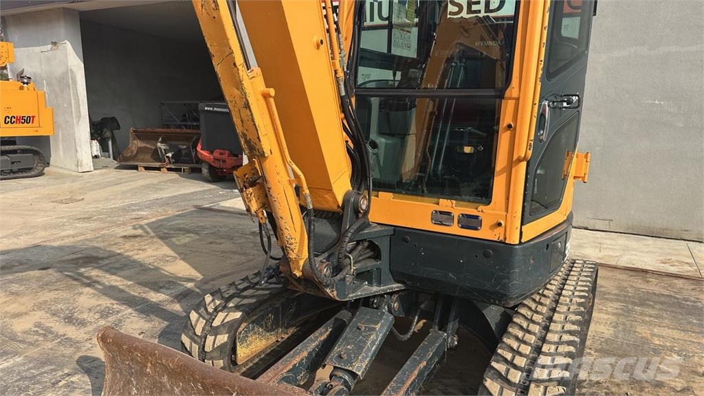 Hyundai ROBEX 35Z-9 소형 굴삭기 7톤 미만