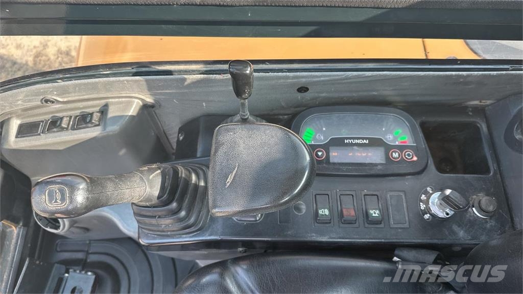 Hyundai ROBEX 35Z-9 소형 굴삭기 7톤 미만