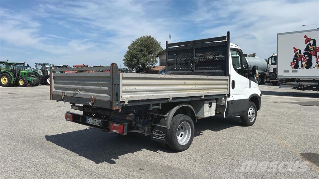 Iveco DAILY 35-140 4x2 Egyéb