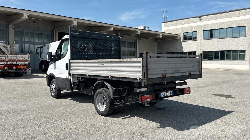 Iveco DAILY 35-140 4x2 Egyéb