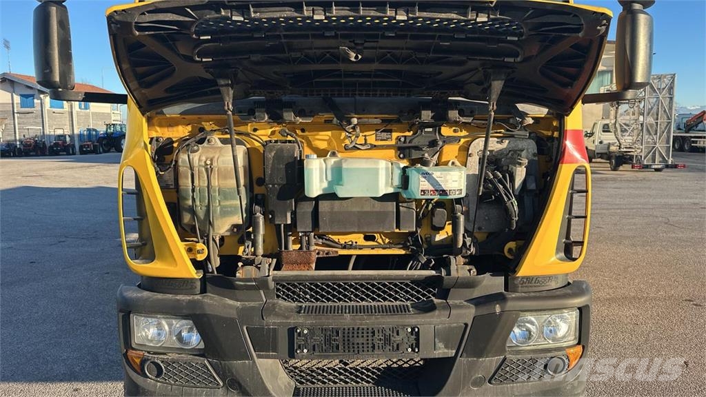 Iveco ML120E18 4x2 Otros camiones
