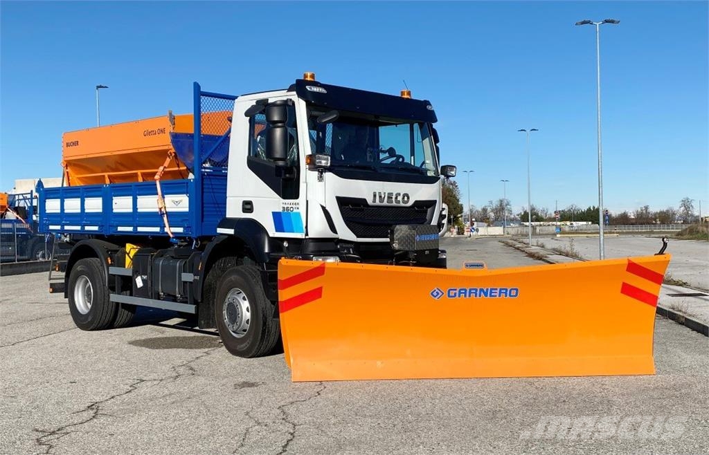 Iveco TRAKKER 360 Lâminas e arados de neve