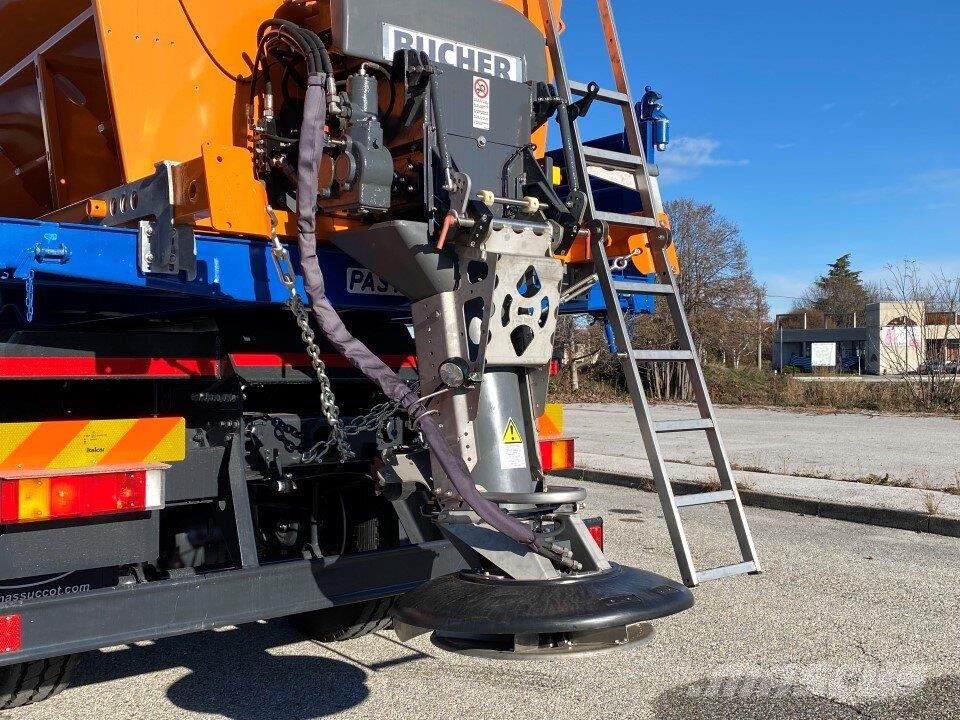 Iveco TRAKKER 360 Lâminas e arados de neve