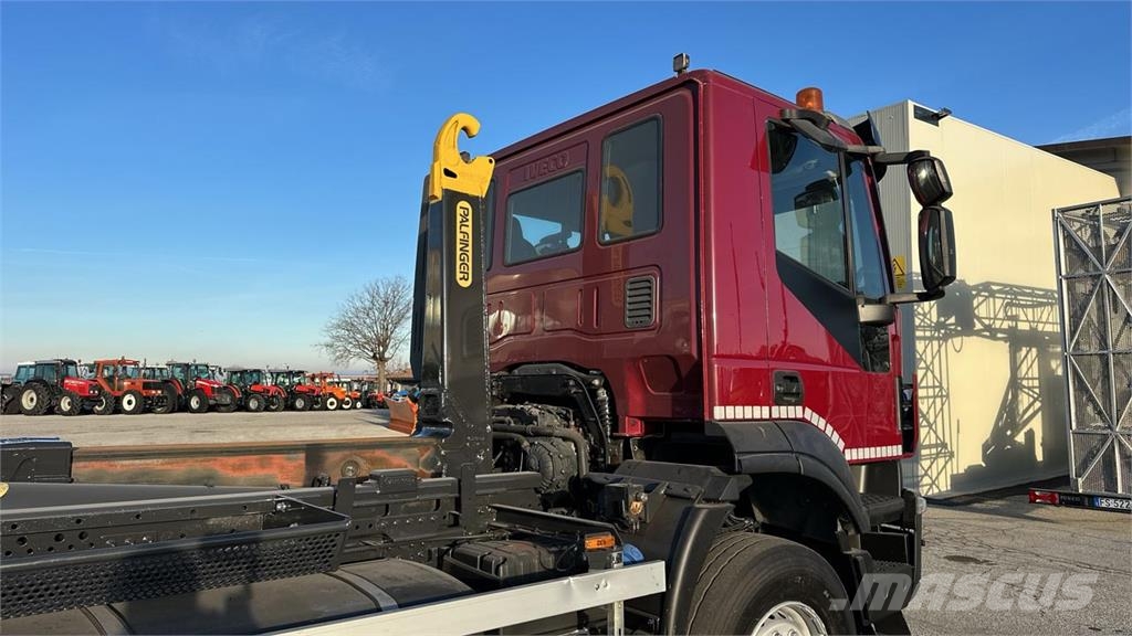 Iveco TRAKKER 450 6x4 Other trucks