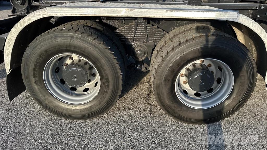 Iveco TRAKKER 450 6x4 Other trucks