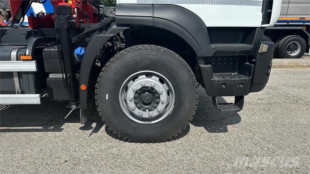 Iveco Trakker 450 6x4 شاحنات أخرى