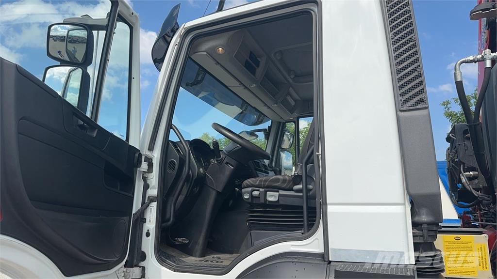 Iveco Trakker 450 6x4 شاحنات أخرى