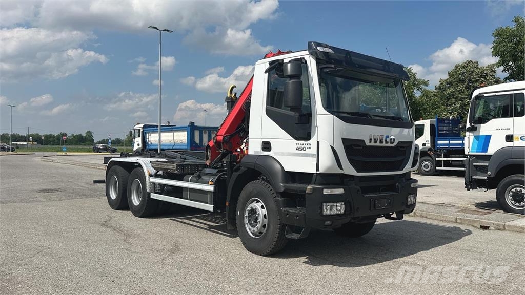 Iveco Trakker 450 6x4 شاحنات أخرى