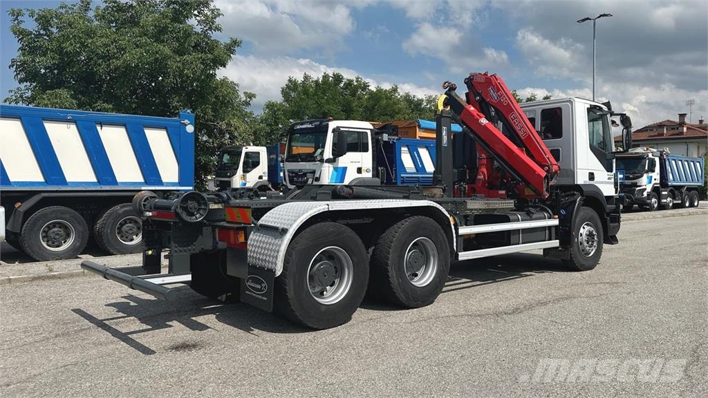Iveco Trakker 450 6x4 شاحنات أخرى