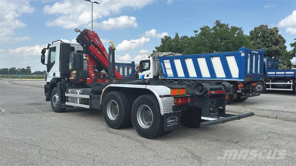 Iveco Trakker 450 6x4 شاحنات أخرى