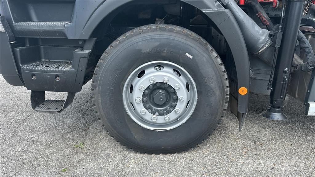 Iveco Trakker 450 6x4 شاحنات أخرى