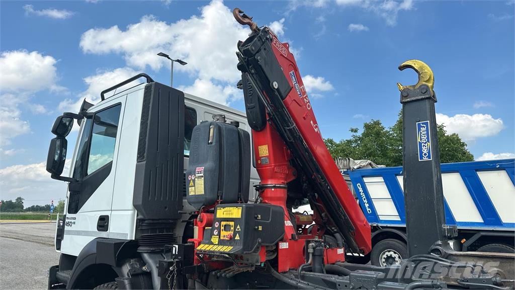 Iveco Trakker 450 6x4 شاحنات أخرى