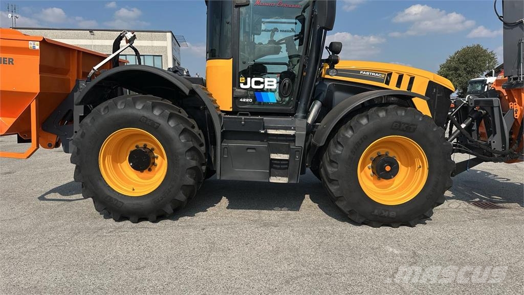 JCB 4220 4X4 Kar küreme biçaklari