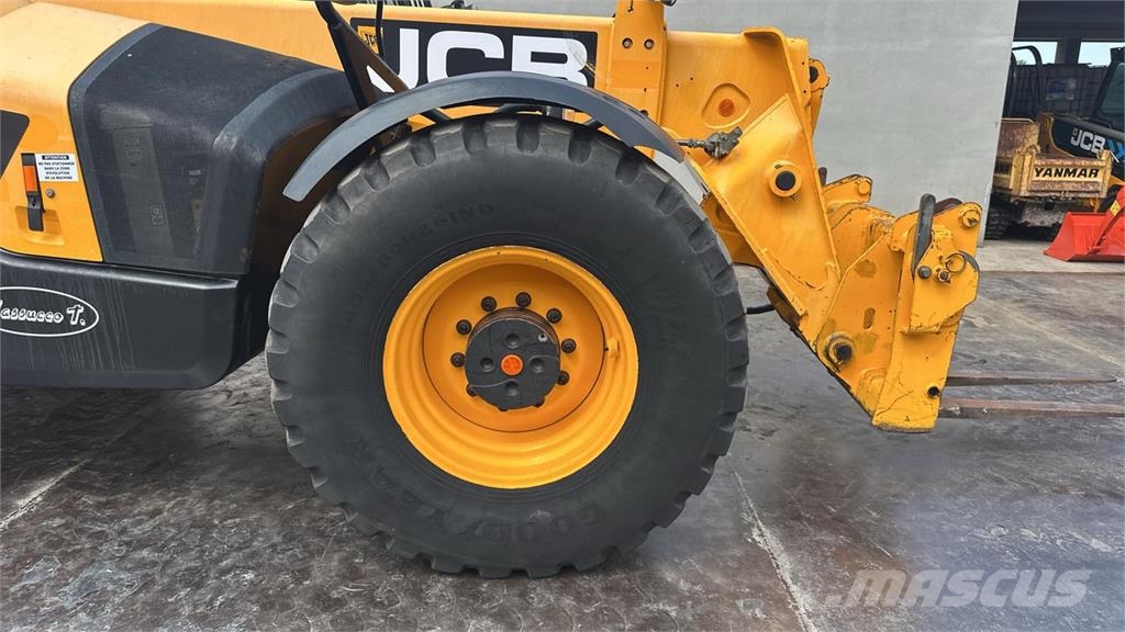 JCB AGROPLUS 560-80 Telescopic handlers
