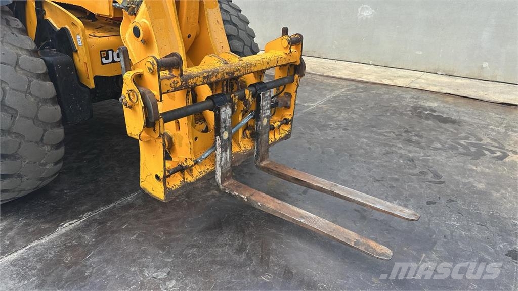 JCB AGROPLUS 560-80 Telescopic handlers