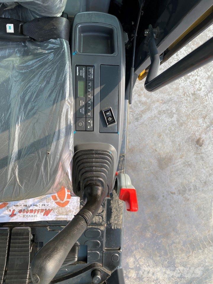 Komatsu PC130-7 中型挖掘机