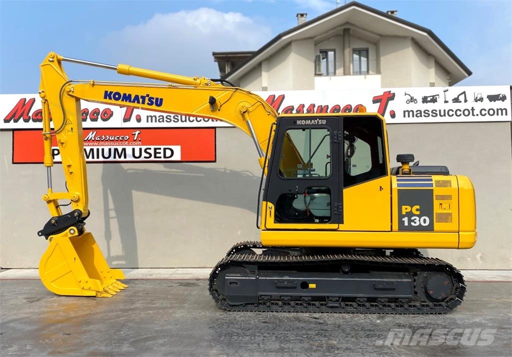 Komatsu PC130-7 中型挖掘机