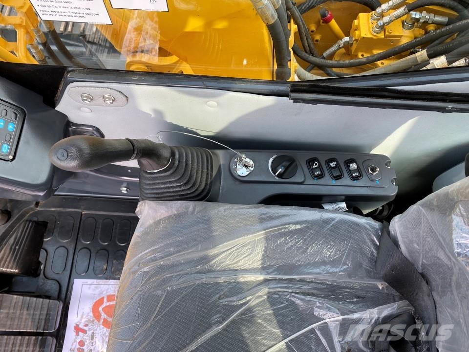 Komatsu PC130-7 中型挖掘机