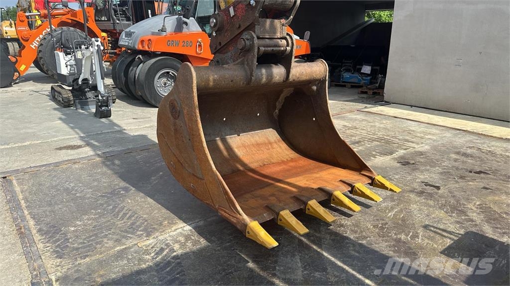 Komatsu PC210NLC Εκσκαφείς με ερπύστριες