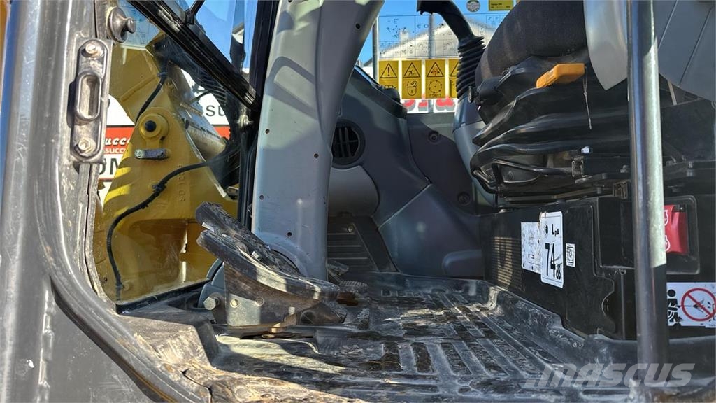 Komatsu PW118MR-11 Mobilbagger