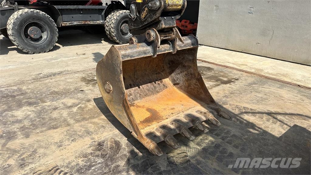 Komatsu PW118MR-11 Escavadeiras de rodas