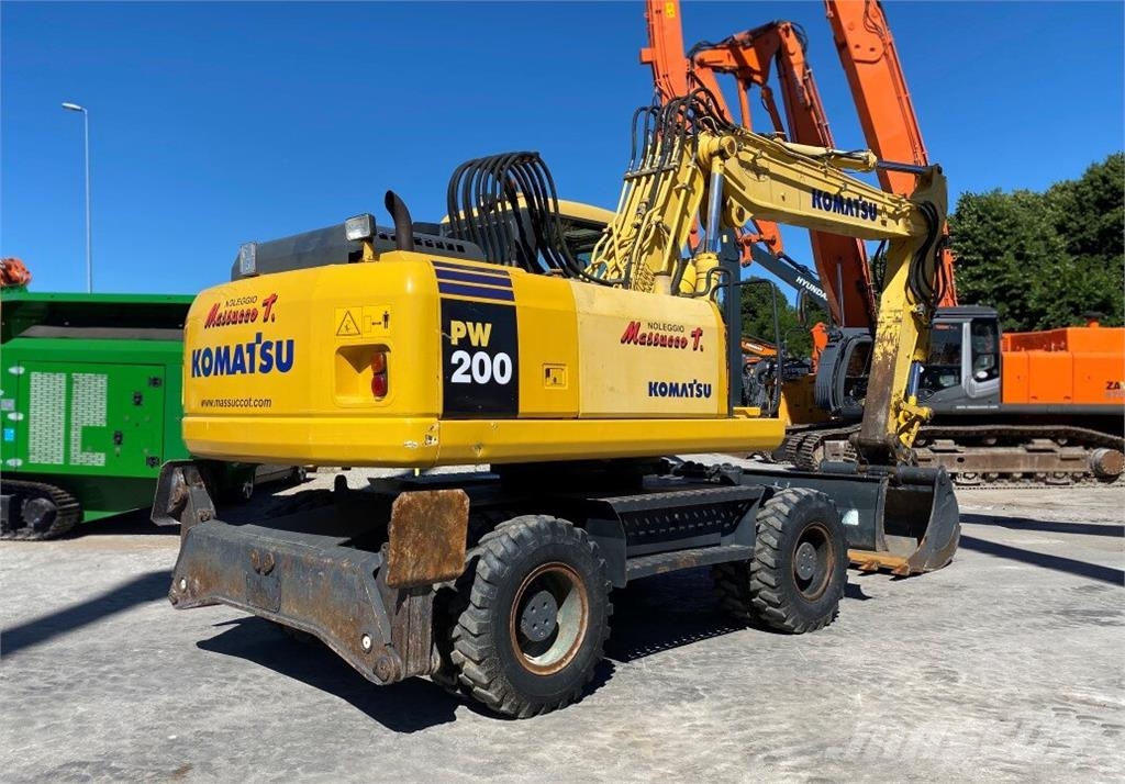 Komatsu PW200 7K حفارات بعجل