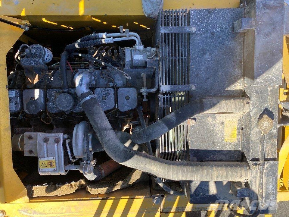 Komatsu PW200 7K حفارات بعجل