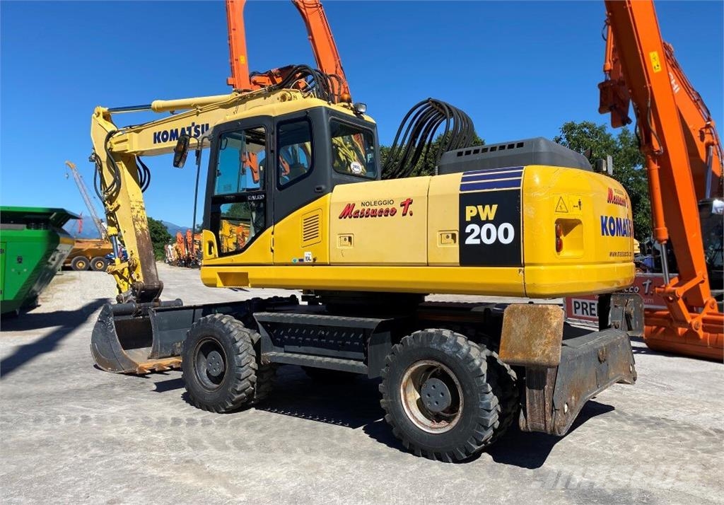 Komatsu PW200 7K حفارات بعجل
