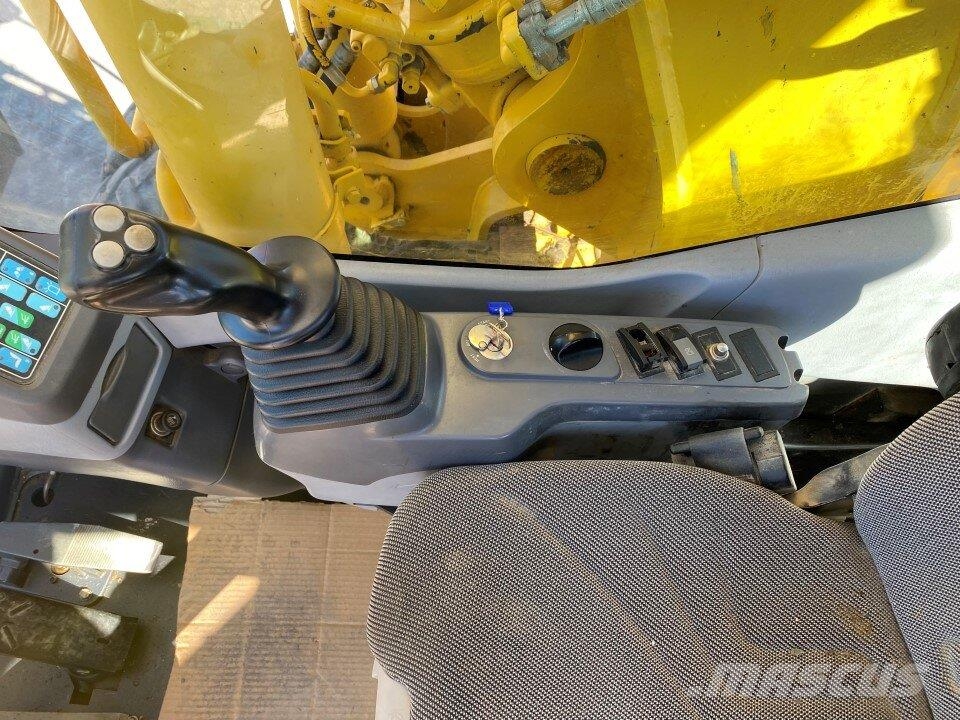 Komatsu PW200 7K حفارات بعجل