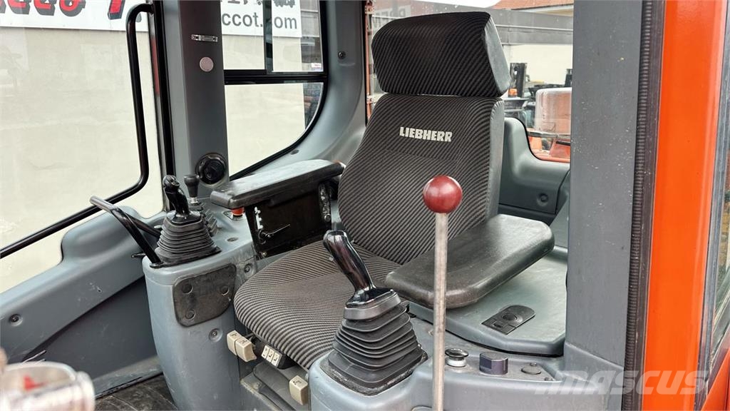 Liebherr LR634 휠로우더
