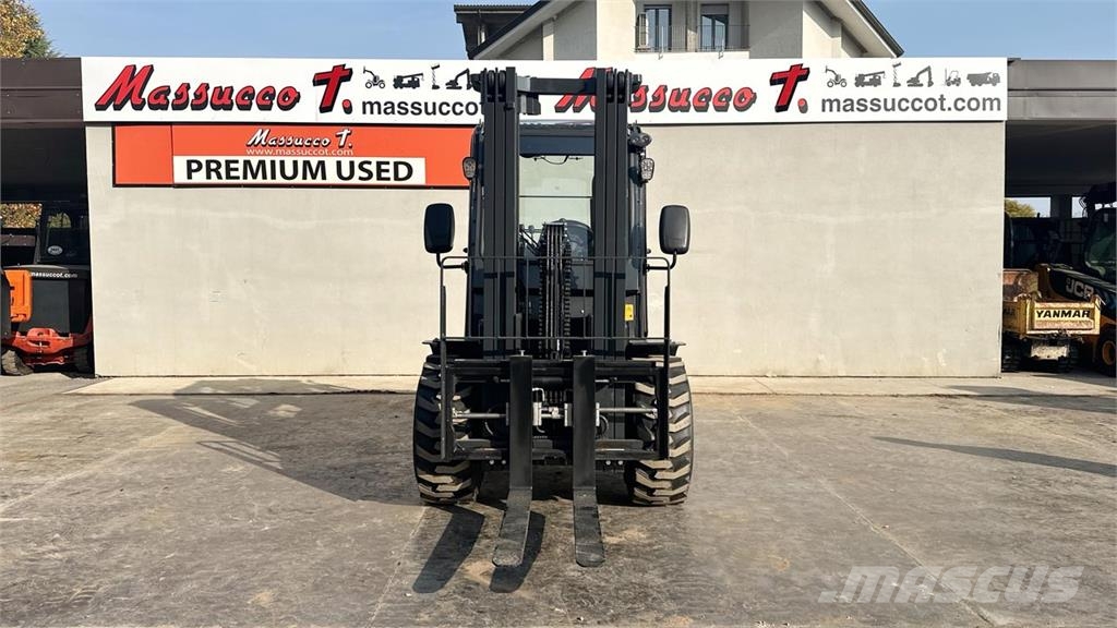 LiuGong CLG2035H 4X4 Montacargas todo terreno