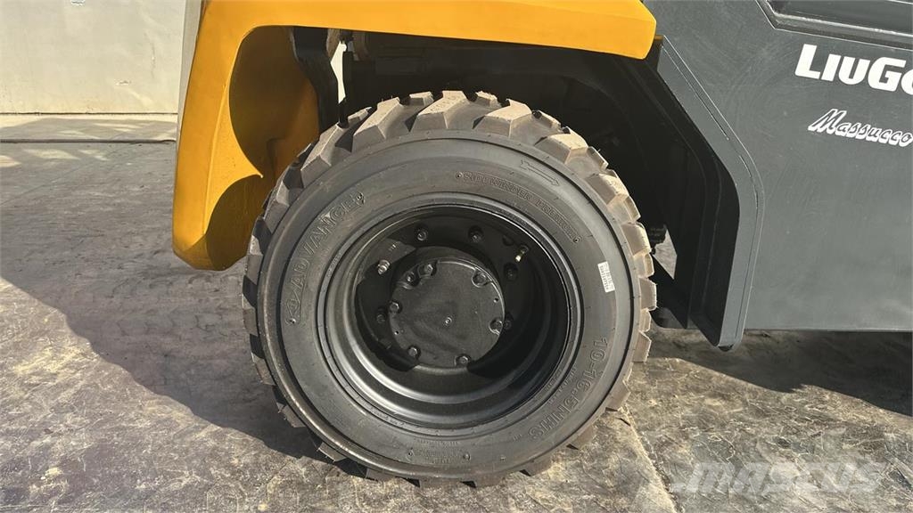 LiuGong CLG2035H 4X4 Montacargas todo terreno