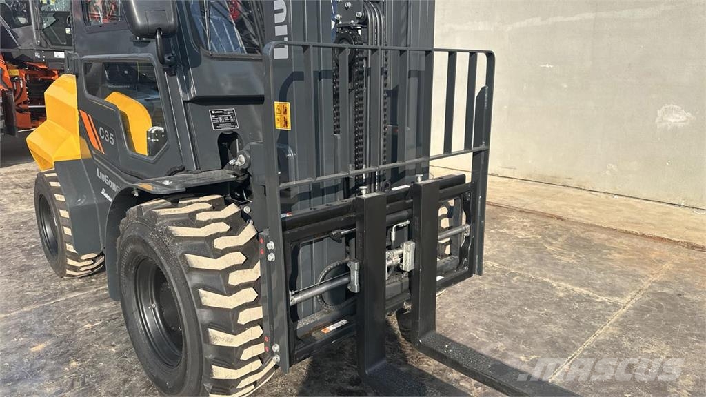 LiuGong CLG2035H 4X4 Montacargas todo terreno