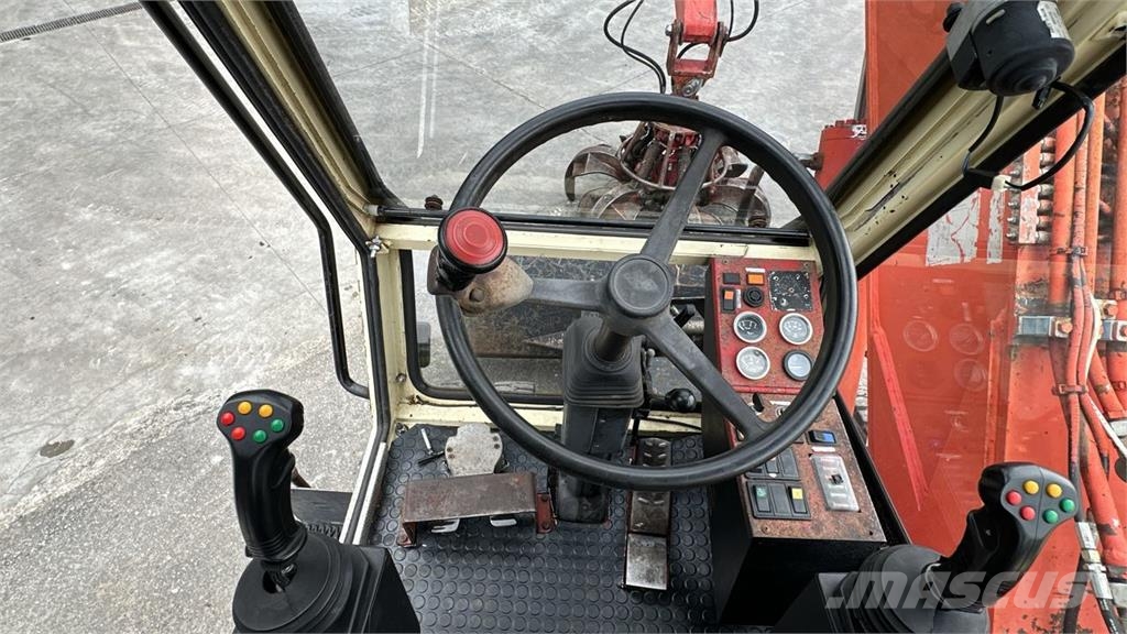 Macchine movimento terra EH300/3 Bageri na kotačima