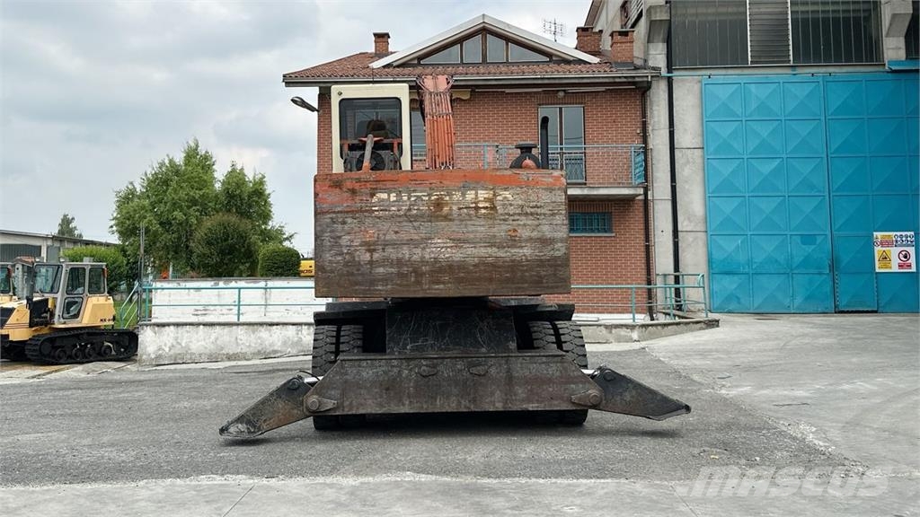 Macchine movimento terra EH300/3 Bageri na kotačima