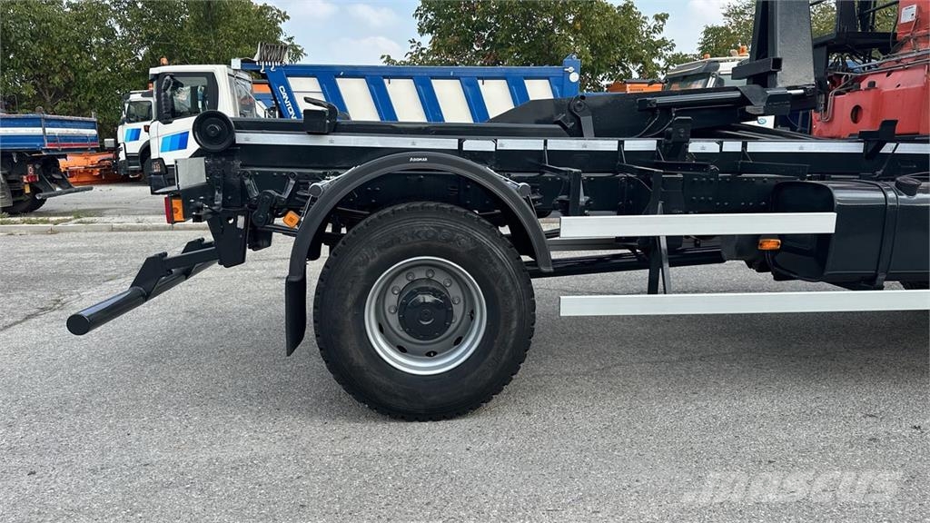 MAN LE280B 4x4 Вантажівки / спеціальні