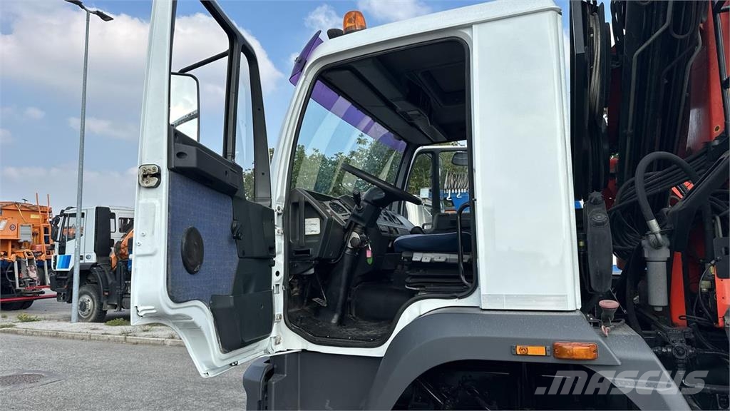 MAN LE280B 4x4 Вантажівки / спеціальні