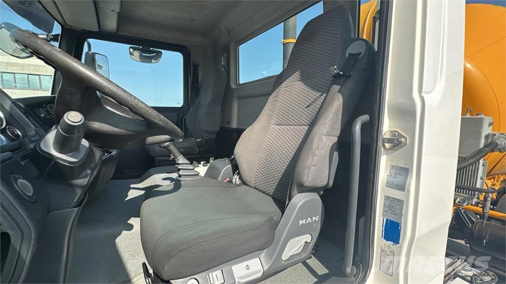 MAN TGM 18.330 4X4 Betonmischer