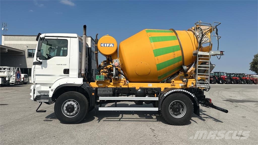 MAN TGM 18.330 4X4 Betonmischer