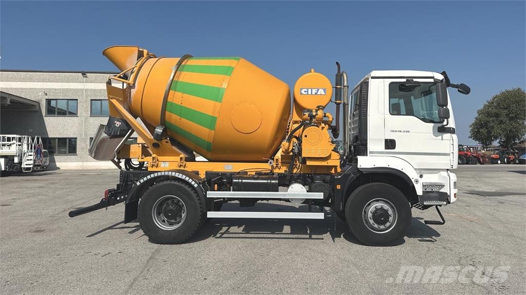 MAN TGM 18.330 4X4 Betonmischer