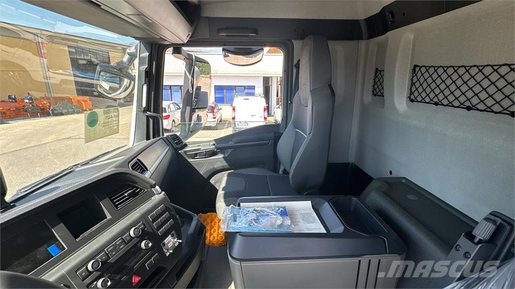 MAN TGS 33.520 6X6 Camiones cisternas