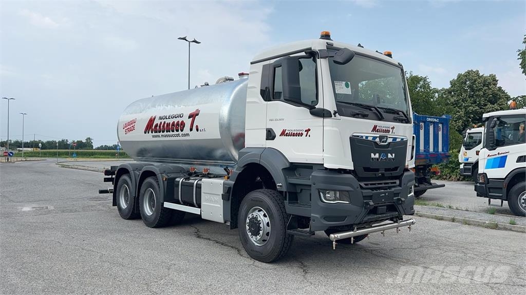 MAN TGS 33.520 6X6 Camiones cisternas