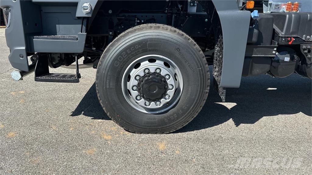 MAN TGS 33.520 6X6 Camiones cisternas