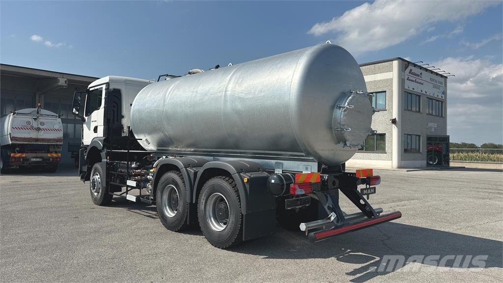 MAN TGS 33.520 6X6 Camiones cisterna