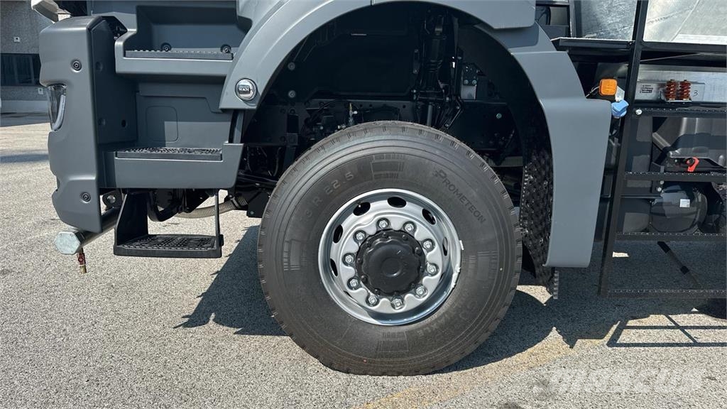 MAN TGS 33.520 6X6 Camiones cisterna