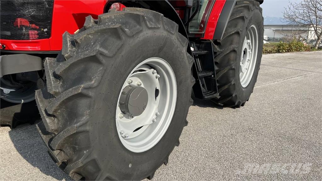 Massey Ferguson 5711 DYNA4 4X4 Εκχιονιστήρες και χιονοδιώχτες