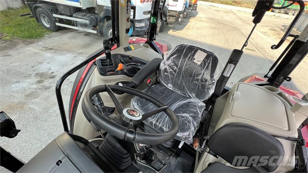 Massey Ferguson 5711 DYNA4 4X4 Εκχιονιστήρες και χιονοδιώχτες