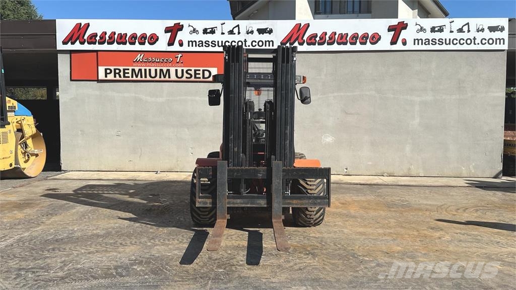 Mast Explorer H35DA 4X4 Внедорожные погрузчики